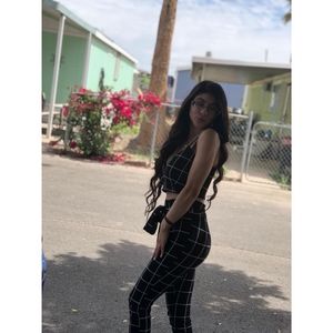 Meet your Posher, Tania